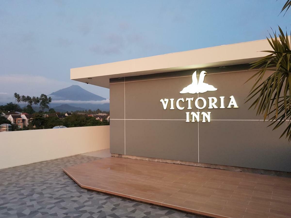 Victoria Inn Manado Esterno foto